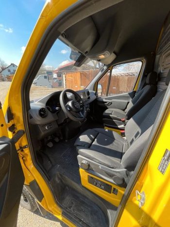 MERCEDES-BENZ 211 KASTENWAGEN voll