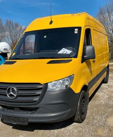 MERCEDES-BENZ 211 KASTENWAGEN voll