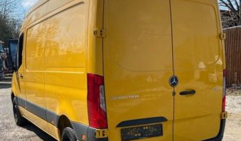 MERCEDES-BENZ 211 KASTENWAGEN voll