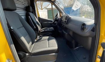 MERCEDES-BENZ 211 KASTENWAGEN voll