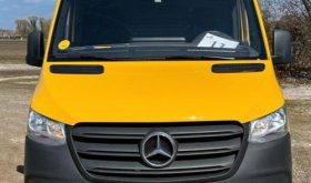 MERCEDES-BENZ 211 KASTENWAGEN