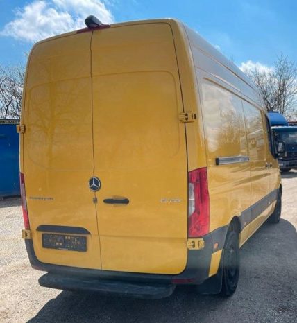 MERCEDES-BENZ 211 KASTENWAGEN voll