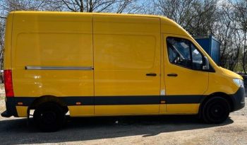 MERCEDES-BENZ 211 KASTENWAGEN voll