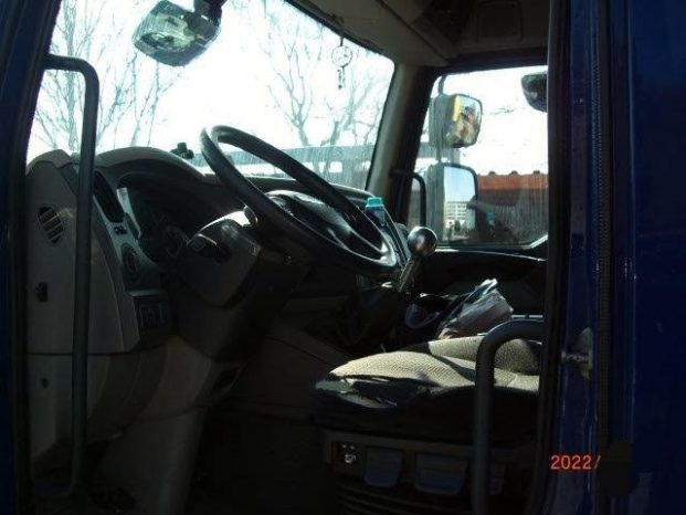 DAF LF 220 FA KÜHLKOFFER voll